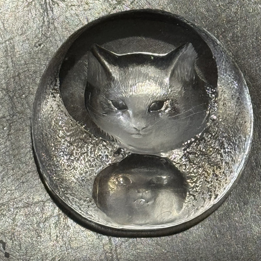 Mats Jonasson Sweden Signed Lead Crystal Cat Paperweight Art Glass Sculpture